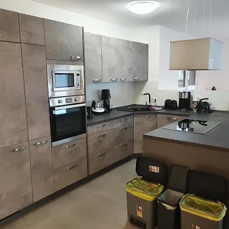 großzügige Unterkunft mit Terrasse Oberbrechen Exterior foto